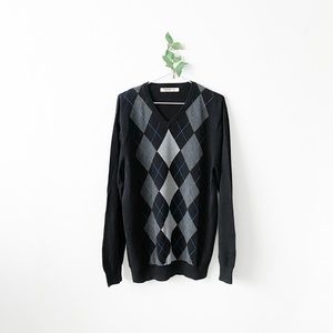 2/$20 V-neck Pullover